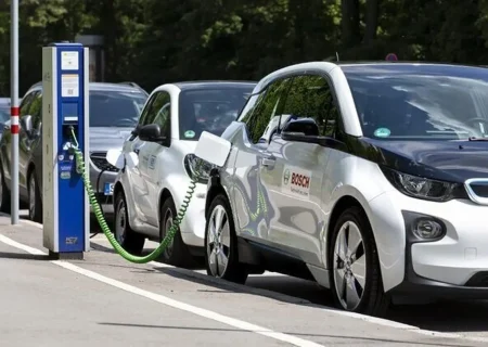 عقب‌نشینی دولت از واردات برقی‌ها؟