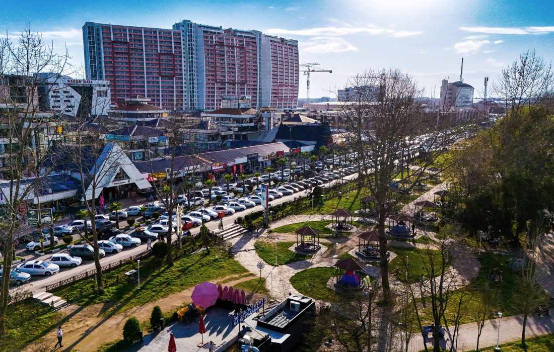 ارتقاء گسترده زیرساخت‌های عمومی و رفاهی، خدماتی و گردشگری منطقه آزاد انزلی