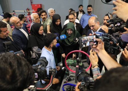 سخنگوی دولت از كارخانه تولیدی دوچرخه بازدید كرد