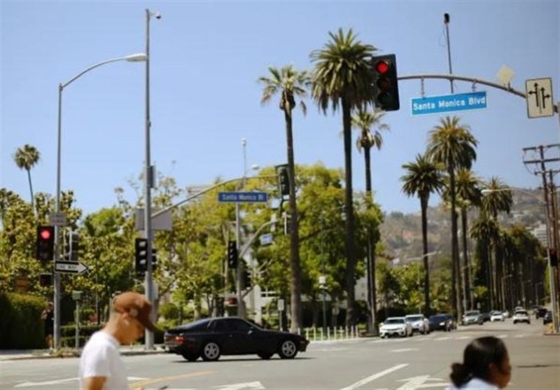 زخمی شدن ۲۰ نفر در لس آنجلس بر اثر برخورد خودرو با جمعیت