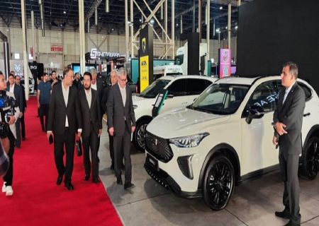 آغاز به‌کار غرفه ایران‌خودرو در نمایشگاه بین‌المللی خودرو مشهد