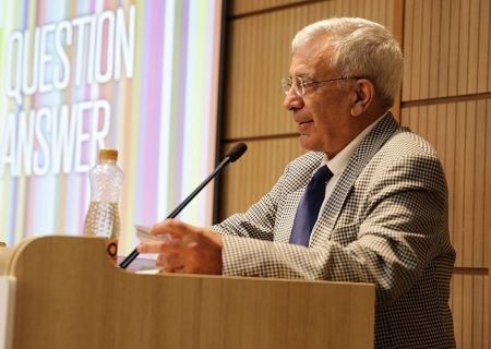 زبان ابزار تفکر و شناخت است