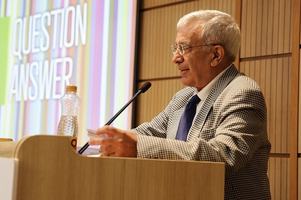 زبان ابزار تفکر و شناخت است