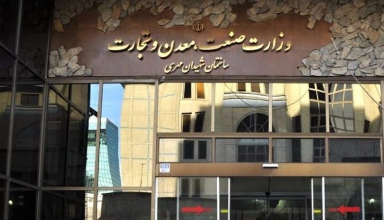 چرا سیاست قیمت‌دستوری خودرو وزارت صمت این صنعت را به بحران ورشکستگی تبدیل خواهد کرد؟