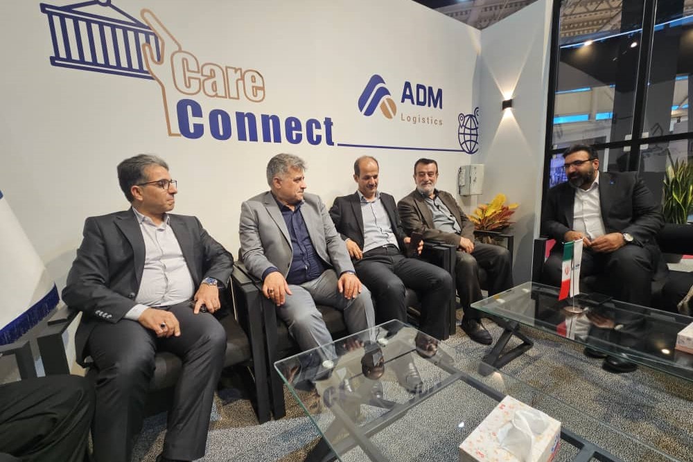 بازدید مدیران ارشد احیاء سپاهان از غرفه ادمیرال