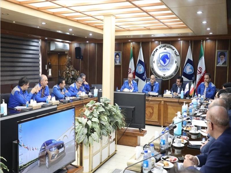 تاکید مدیرعامل بانک رفاه بر توسعه همکاری‌های مالی با گروه صنعتی ایران‌خودرو