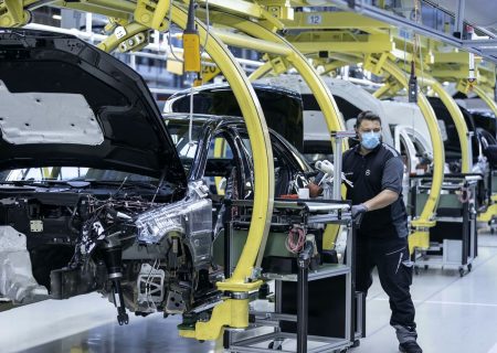 مونتاژ به جای تولید؛ مسیر معکوس خودروسازی ایران